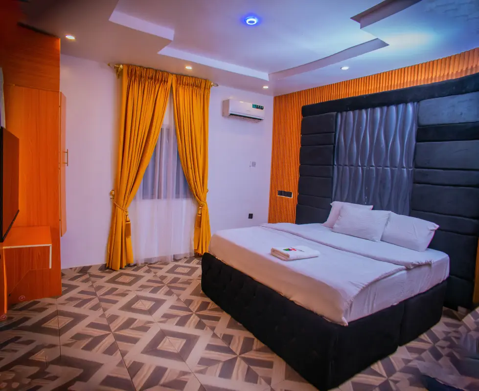 Room 1 Bedroom Apartment