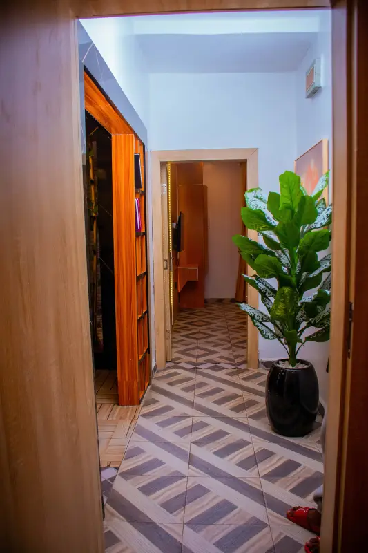 Room 1 Bedroom Apartment