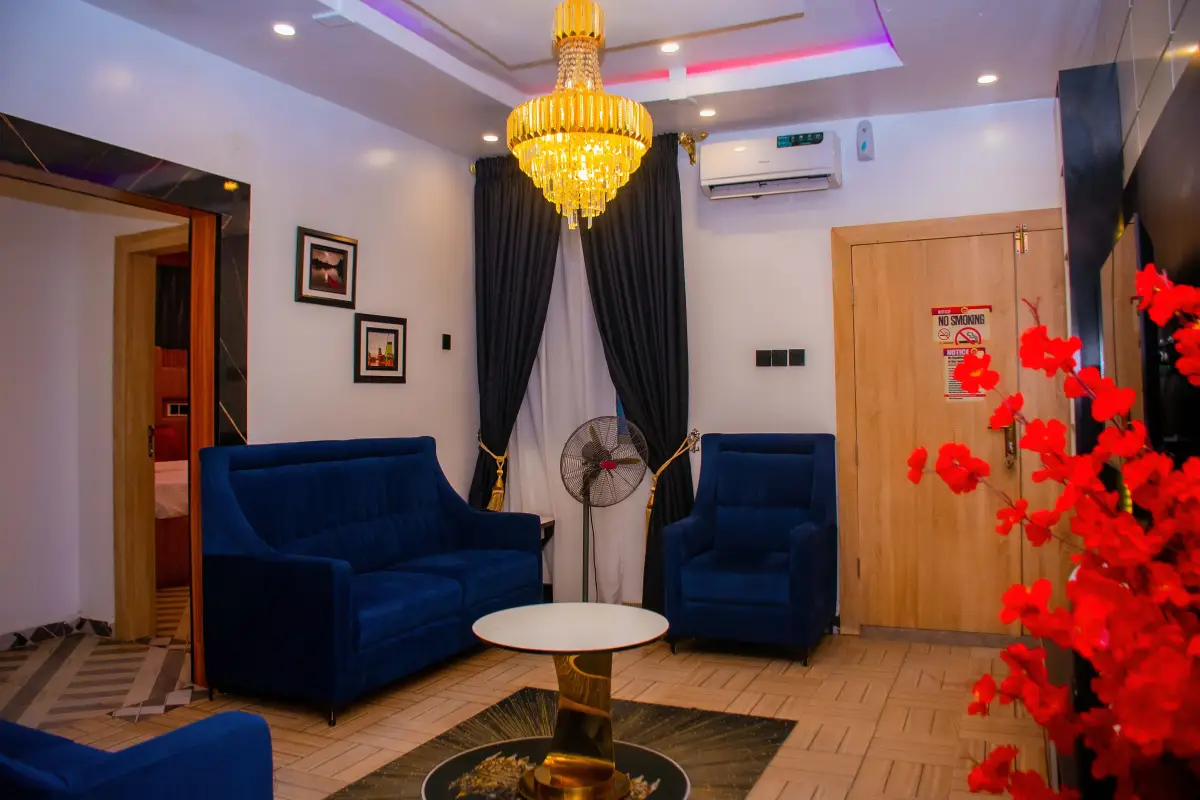 Room 2 Bedroom Apartment (Super)